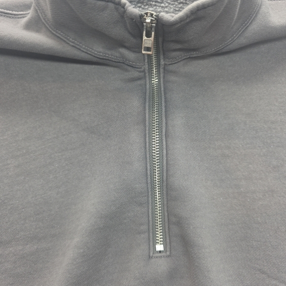 Abercrombie & Fitch Gray Half-Zip Pullover Sweater - Picture 2 of 6